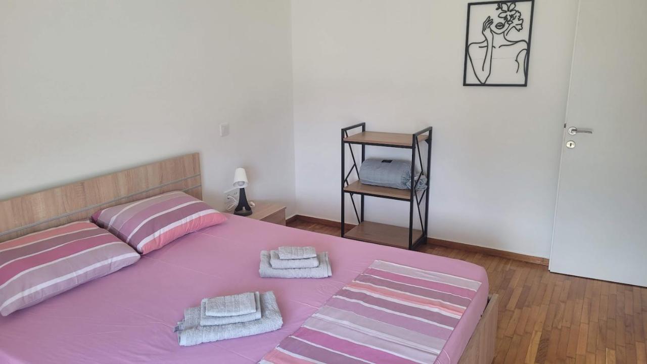 Seaty Apartment Corinth Exteriör bild